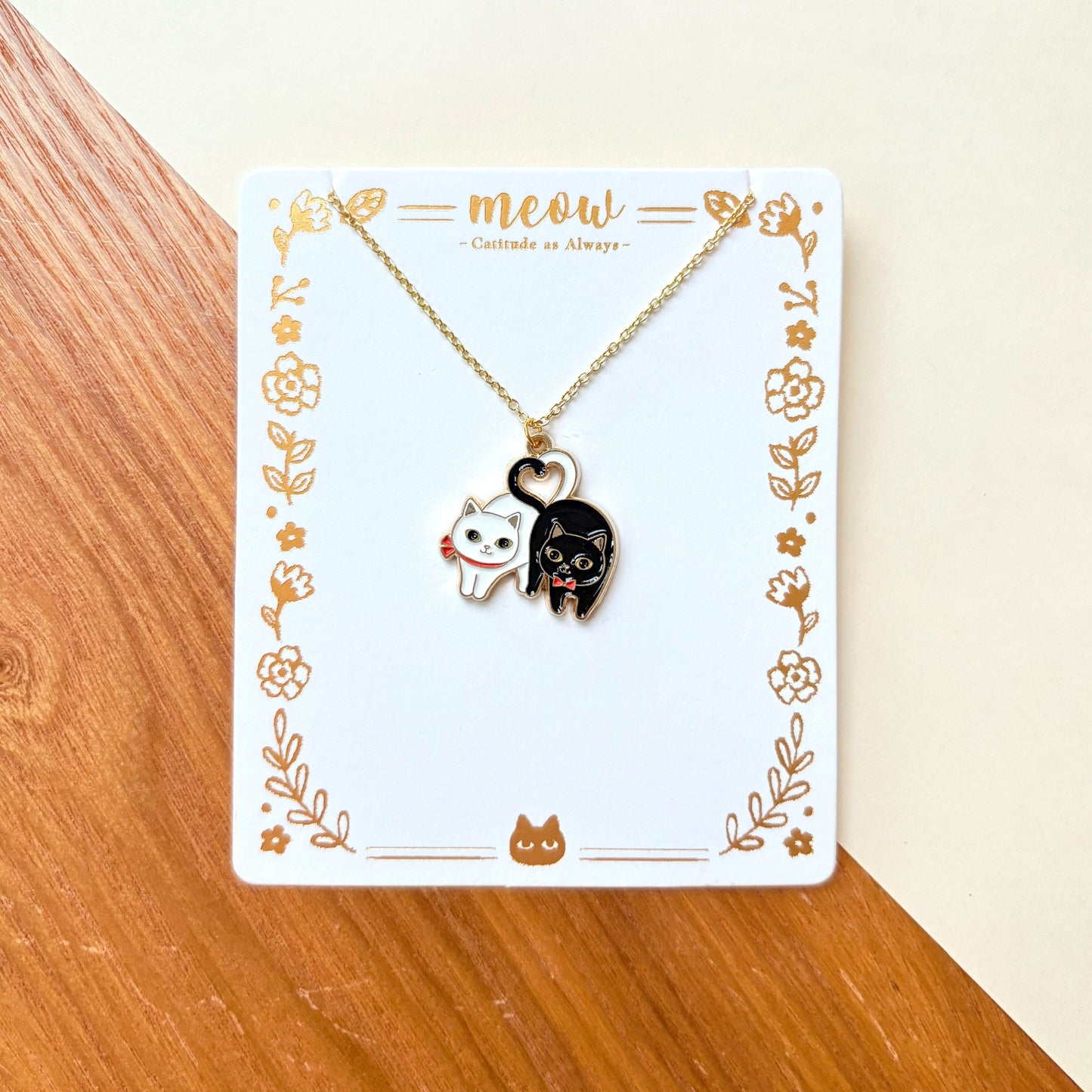 Meow 黑白心心尾巴貓項鍊 Meow by Catitude