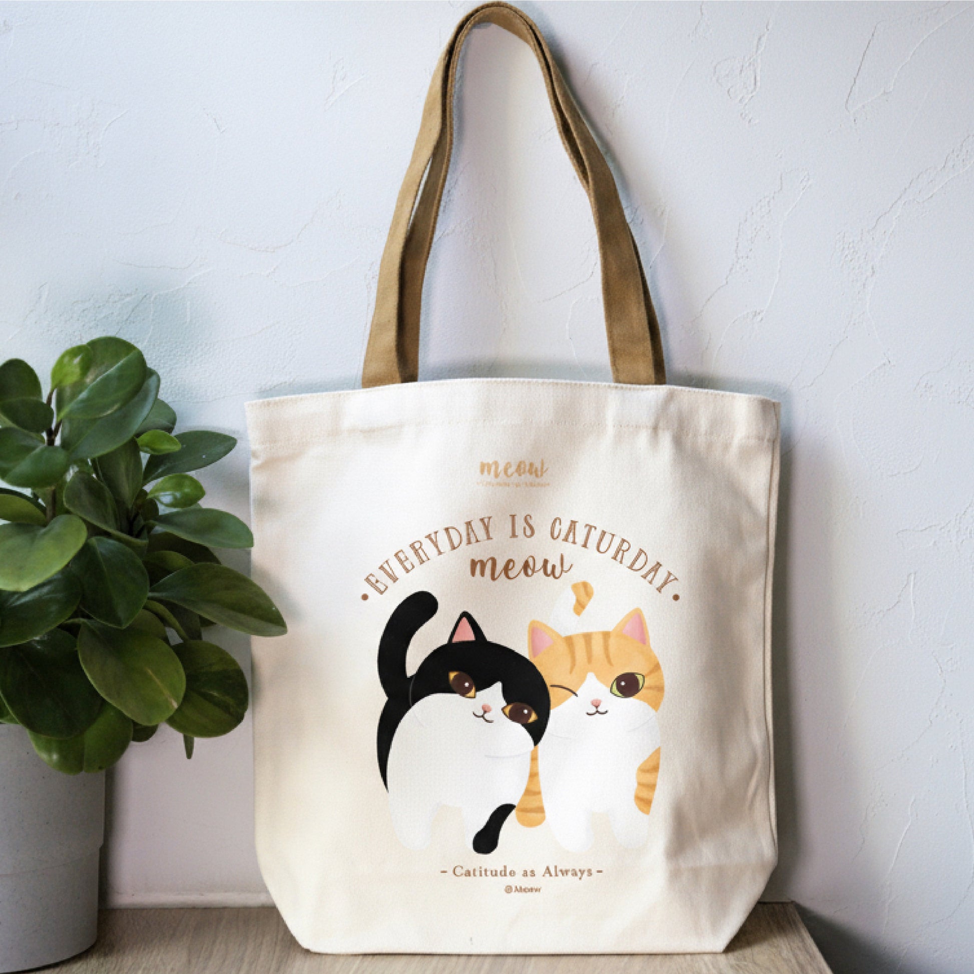 Meow 貓貓日常Tote bag Meow by Catitude